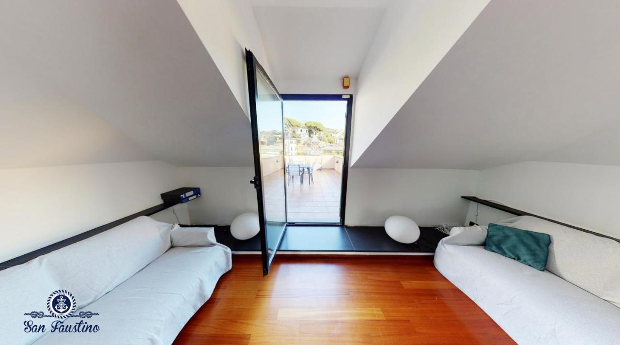 Attico San Faustino: Beachfront Villa with Panoramic Sea Views Rapallo Exterior photo