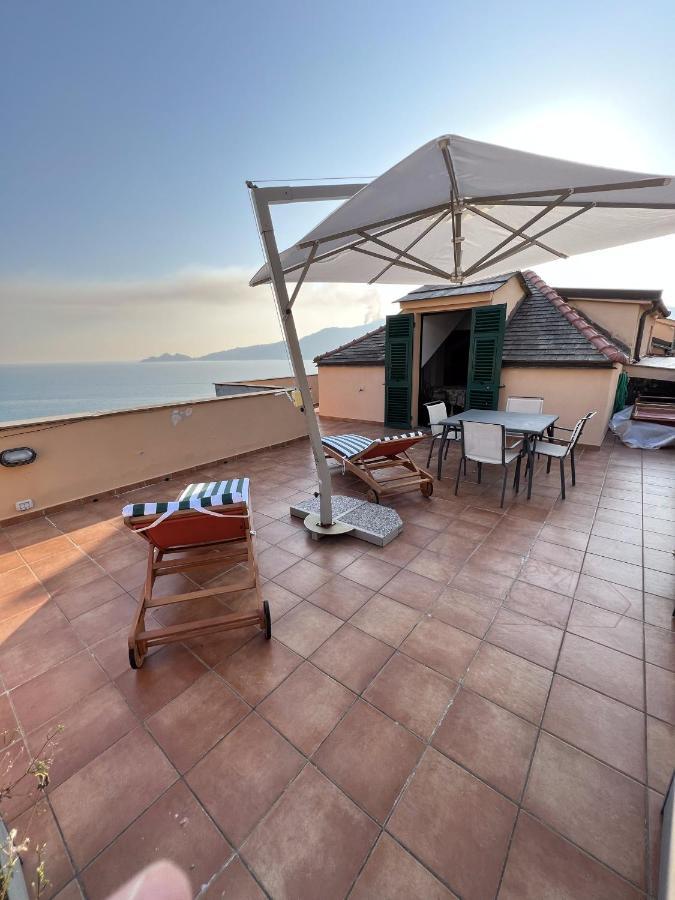 Attico San Faustino: Beachfront Villa with Panoramic Sea Views Rapallo Exterior photo