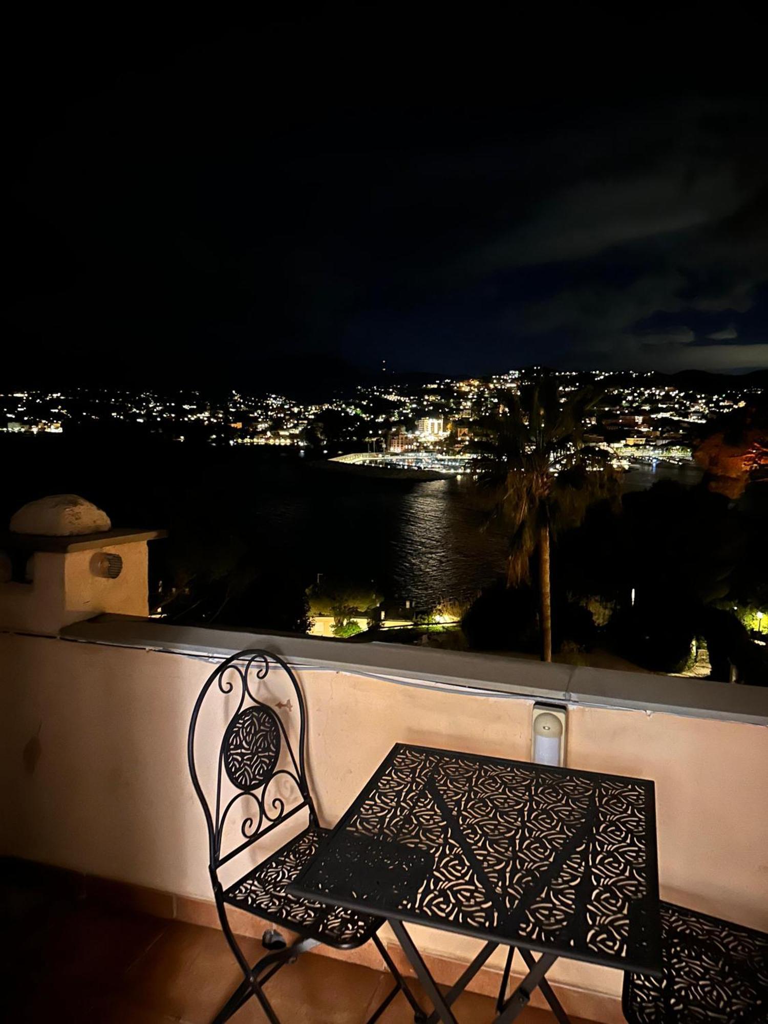 Attico San Faustino: Beachfront Villa with Panoramic Sea Views Rapallo Exterior photo
